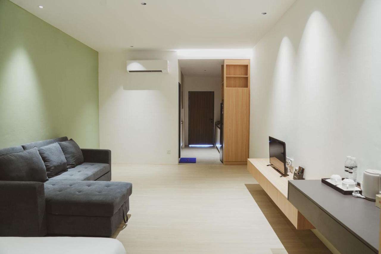 Roxy Apartment Sematan